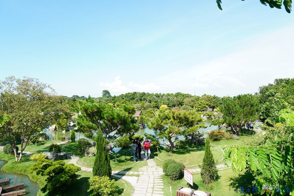 [雲林虎尾]雲林超美拍照景點！澄霖沉香森林味道館~園區超美造景好逛好拍，遛小孩好去處，有玩沙區還可與雞、鴨、魚近距離餵食互動!(免入園費)，